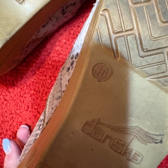 Snakeskin Patterned Dansko - Picture 6 of 6